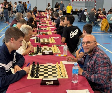 Roberto Tipán dona la sopresa guanyant al favorit al torneig provincial d’Escacs