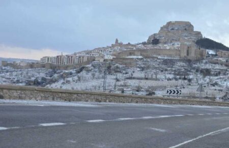 Les pluges torrencials causen estralls a Castelló i primera arribada de la neu a Morella