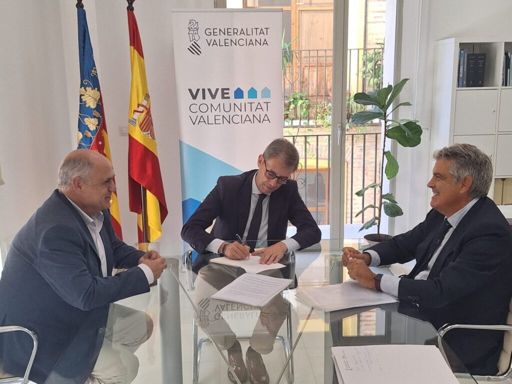 Benicarló cedeix dos parcel·les a la Generalitat per a la construcció de vivenda pública