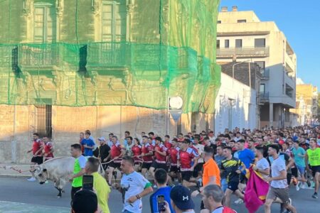 Amposta es converteix en la capital estatal del bou amb corda