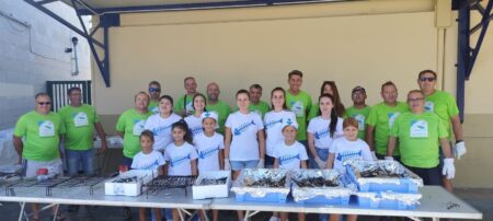 Peñíscola celebra una sardinada popular i jocs aquàtics infantils