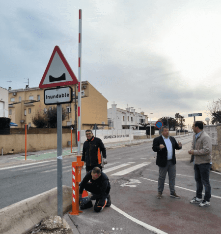 Peníscola comença la instal·lació de barreres en zones inundables per a millorar la seguretat