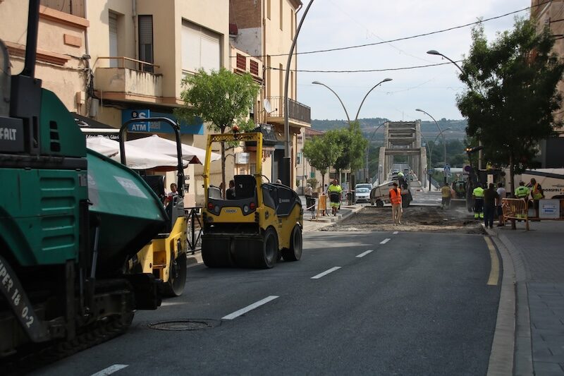 Finalitzen els treballs d’asfaltat a l’Avinguda Comarques Catalanes de Móra d’Ebre