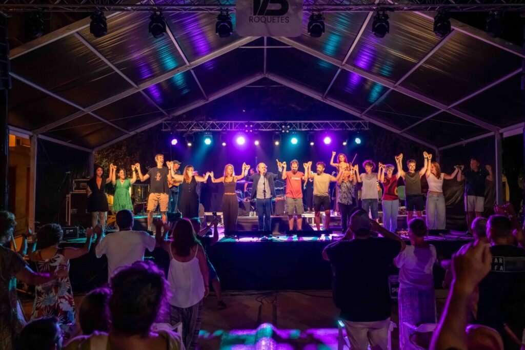 Carlos Núñez captiva més de 2.000 persones en el 32è Tradicionàrius de Roquetes