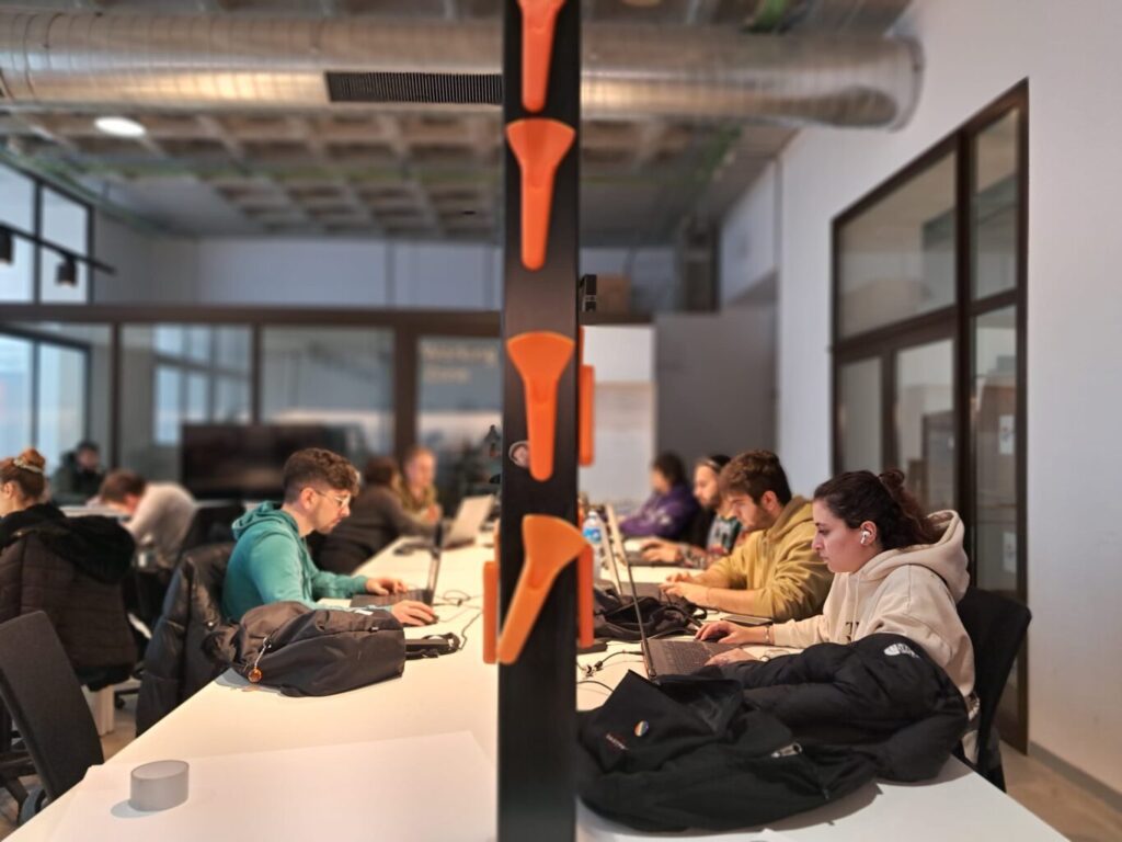 El FabLab Terres de l’Ebre fa balanç del 2024 amb més de 2.000 participants i diversos reconeixements