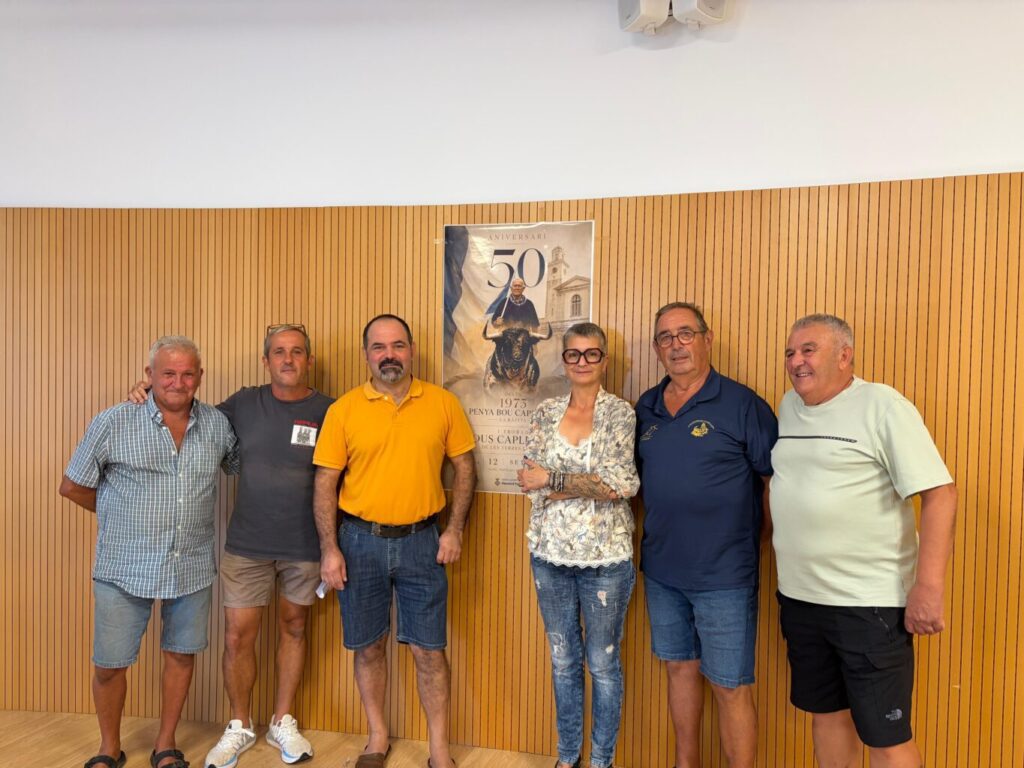 La Ràpita acull la I Trobada de Bous Capllaçats de les Terres de l’Ebre per celebrar els 50 anys de la Penya Bou Capllaçat