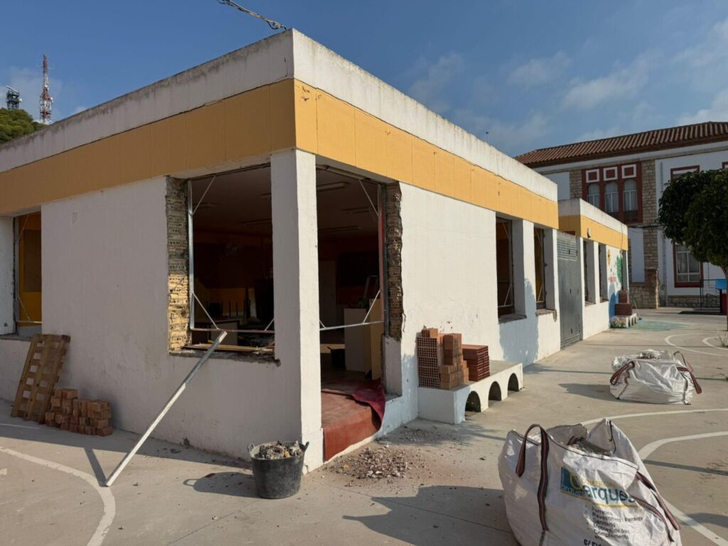 La Ràpita inverteix 100.000 euros en quatre millores estructurals al col·legi Carles III