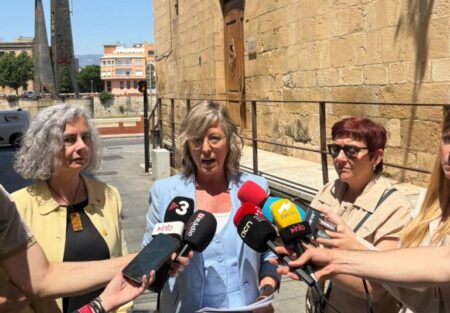 El jutjat aixeca les mesures cautelars que bloqejaven la retirada del monument franquista de Tortosa