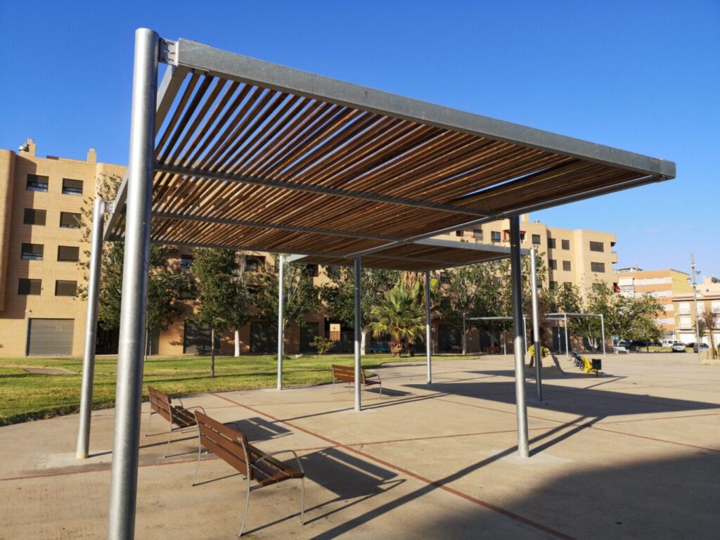 La plaça de Francesc Macià tindrà un espai de joc infantil natural a la nova zona verda
