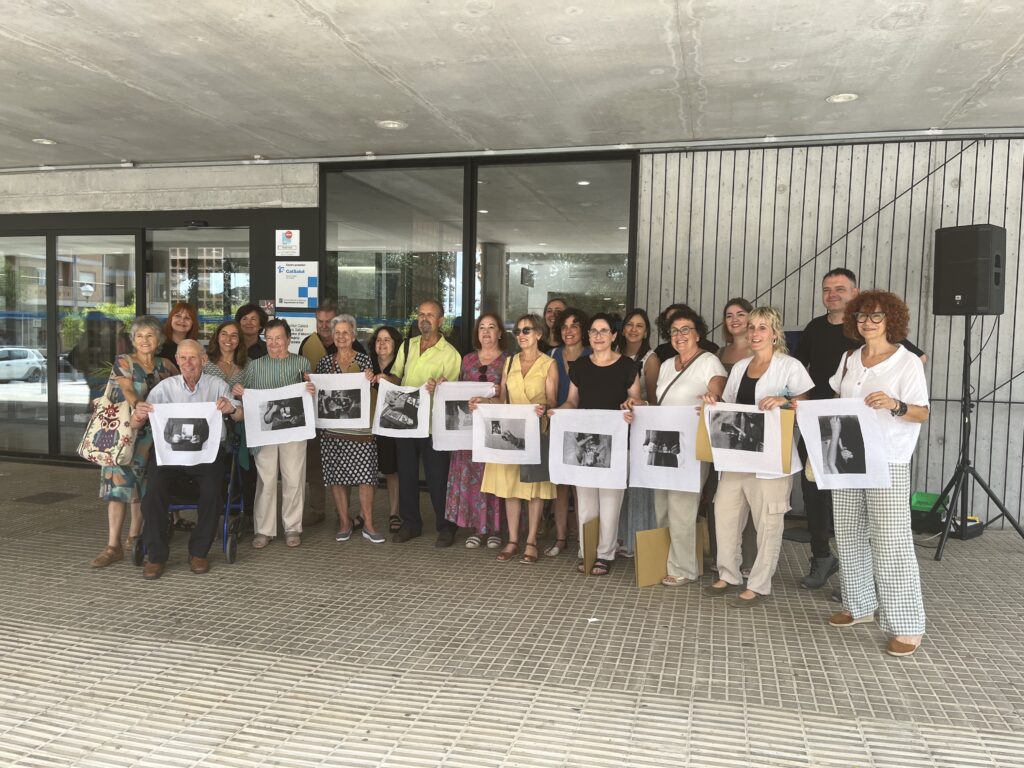 L’artista Laia Solé presenta ‘Ecosistemes de les cures’ al CAP d’Amposta dins del projecte Eixart