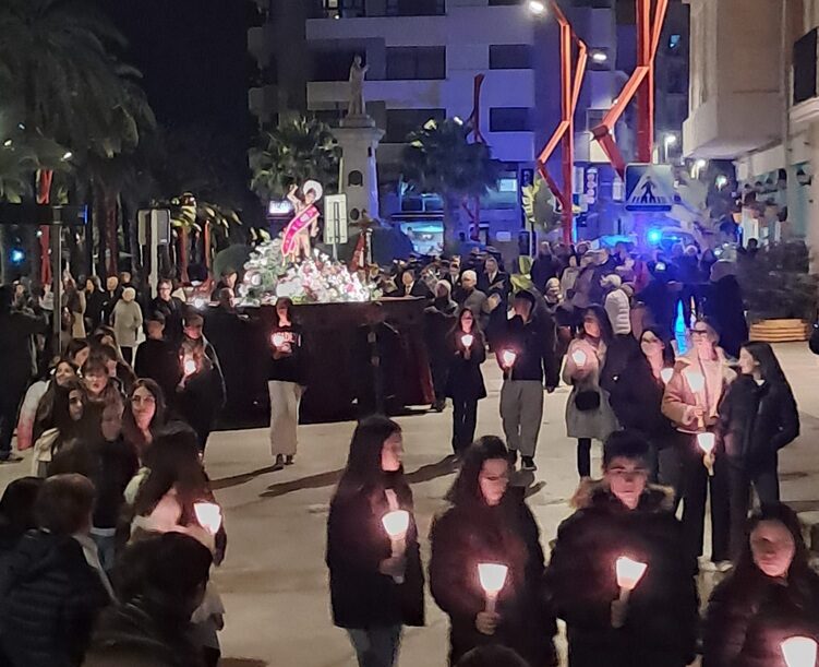 Vinaròs va viure diumenge Sant Sebastianet amb la tradicional benedicció de la mar