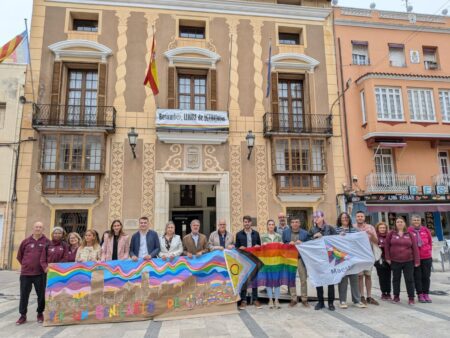 Benicarló reivindica la diversitat sexual en el Dia Contra la LGTBIFòbia
