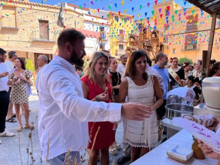 La Mostra d’Oficis Tradicionals reunirà més de 100 artesans després de la seua declaració com a Festa d’Interés Turístic