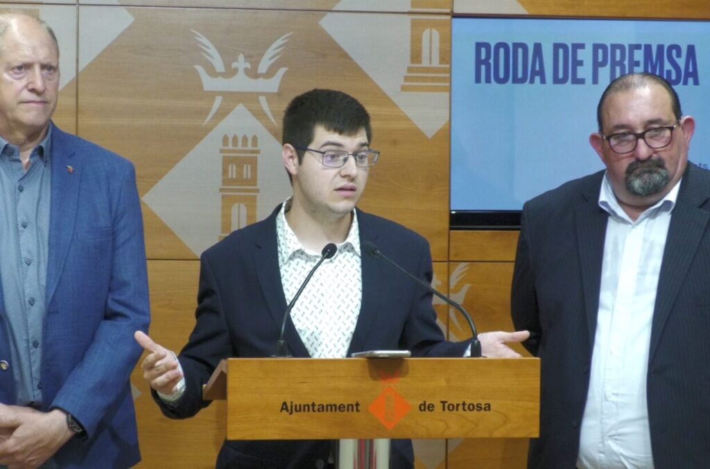 Junts per Tortosa denuncia la “mala gestió” del govern municipal i l’increment del 7,5% en l’aigua