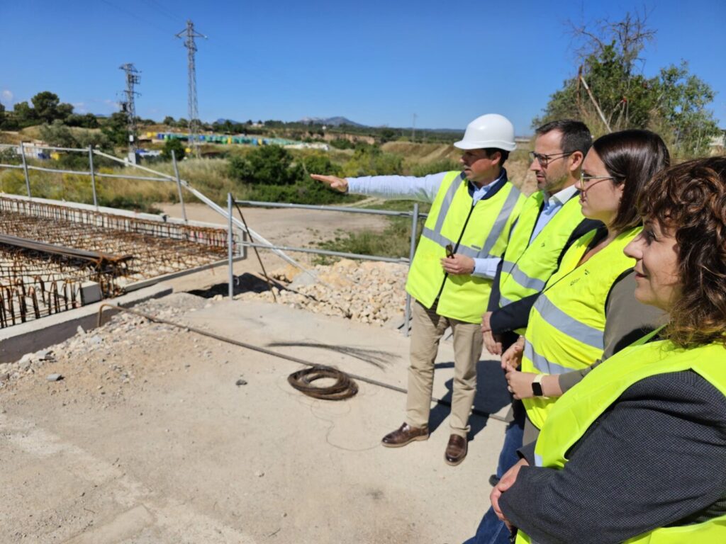Avancen els treballs d’eixamplament del pont sobre el riu Sec en el marc de la millora de la T-324 entre Benissanet i Mora d’Ebre