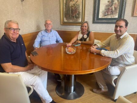 El teixit empresarial del Baix Maestrat busca la complicitat dels ajuntaments per teixir una estratègia de comarca