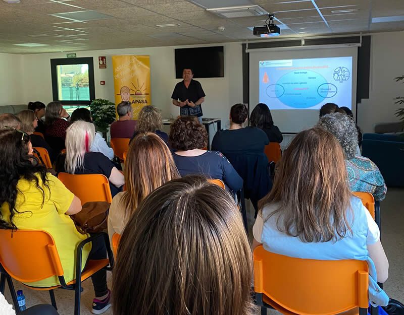 APASA reforça el suport a les famílies amb fills/es amb discapacitat intel·lectual amb un servei de conciliació personalitzat