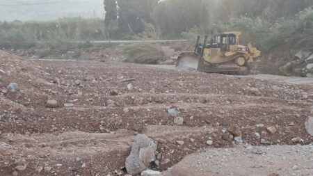 L’ACA comença a netejar el barranc de la Galera a Masdenverge després del temporal d’octubre