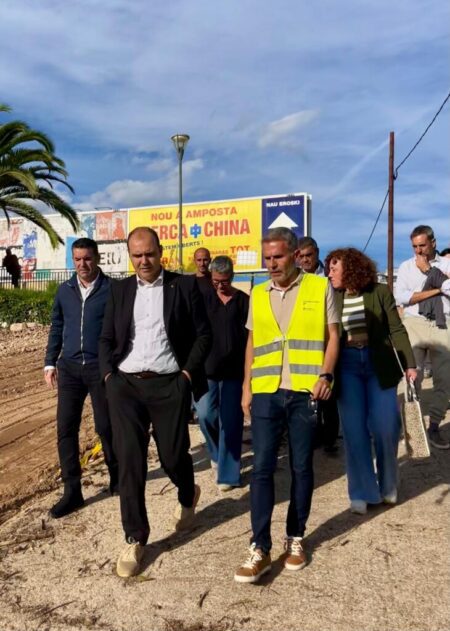 El conseller de la Presidència reafirma a la Ràpita el compromís del Govern amb la reconstrucció dels municipis afectats pels aiguats