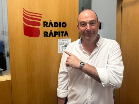Fernando Talarn rep el reconeixement del Col·legi de Periodistes després de 41 anys de trajectòria
