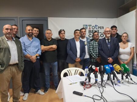 Benigazlum denuncia una “traïció calculada” del PP i acusa dos regidors de transfuguisme per “diners i càrrecs” després de trencar-se el govern de Benicarló