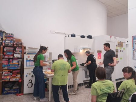 AFANIAD Vinaròs estrena cuina i rentadora-assecadora per treballar l’autonomia de les persones amb discapacitat